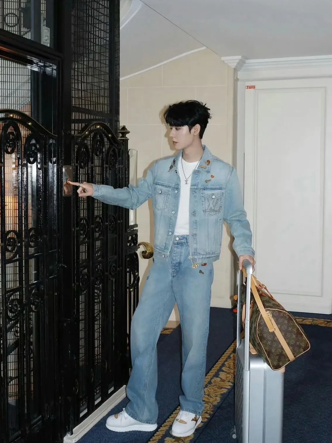 Louis Vuitton/Louis Vuitton hardware leather skateboard jeans